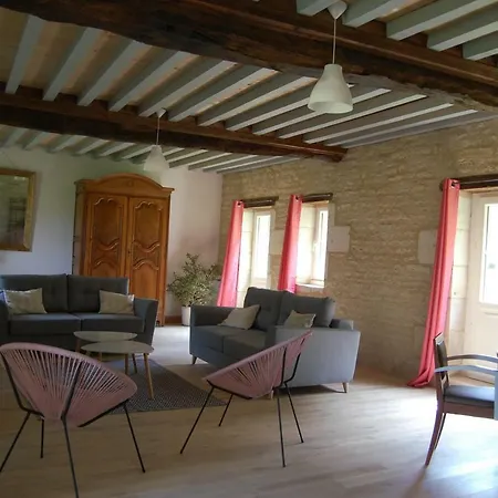 Дом отдыха Du Chateau Marigny (Poitou-Charentes)